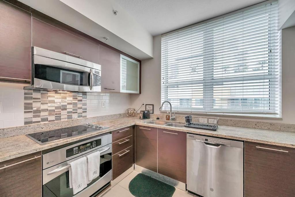 Luxury Apt 3 Mins To Dt Tampa -Pool-Gym-Balcony Exterior foto