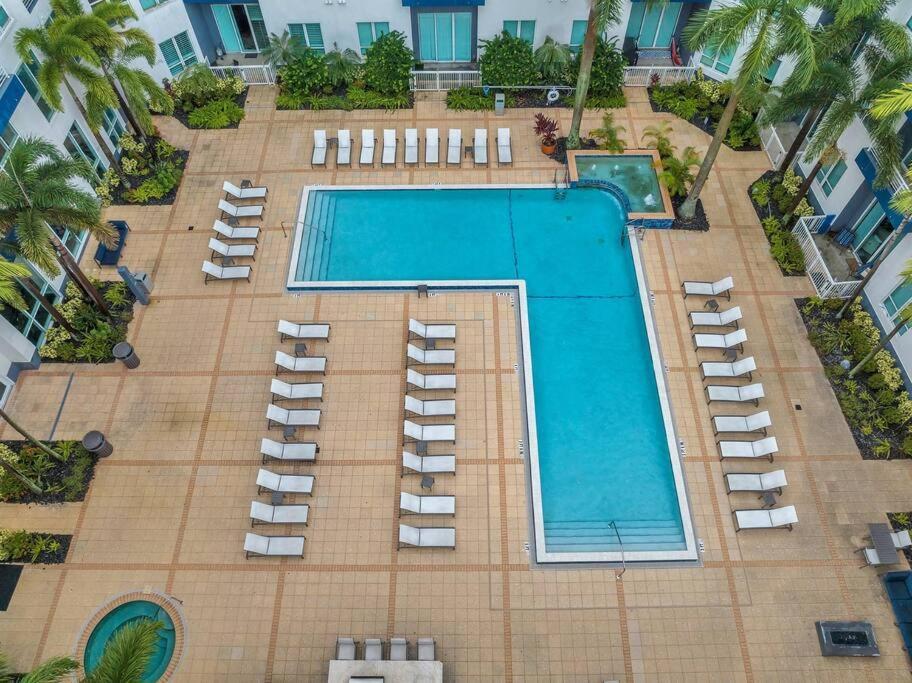 Luxury Apt 3 Mins To Dt Tampa -Pool-Gym-Balcony Exterior foto